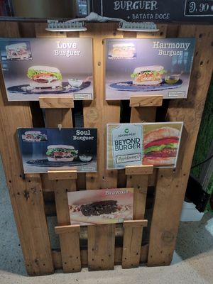  at Veggie Lovers Truck in Almada