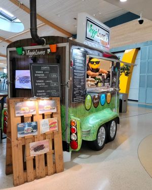  at Veggie Lovers Truck in Almada