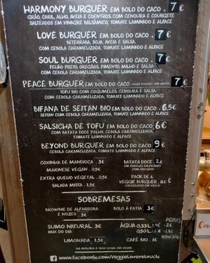  at Veggie Lovers Truck in Almada