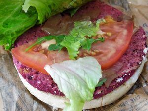 Open Love at Veggie Lovers Truck in Almada