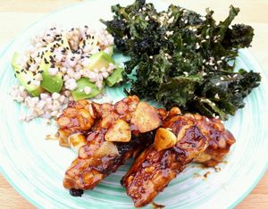 Daily Special: marinated tempeh, kale chips, buckwheat and avocado at La Ola Verde in Lanzarote