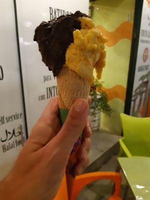 Vegan chocolate + tangerine at Sani Sapori in Madrid