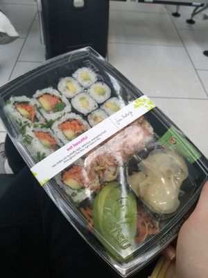 Nice mix at LHR - Itsu - T5 in West London