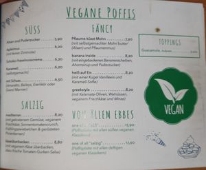 Menu/Karte
Es gibt noch Ofenkartoffel Mexikanisch mit Salat und Avocado
oder Ofenkartoffel Mediteran mit Rucola und anderem (die vegane Variante) at Poffers Cafe in Stuttgart