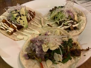 Tacos de tofu, alambre y champiñón salteados at La Flaca - Americana in Guadalajara