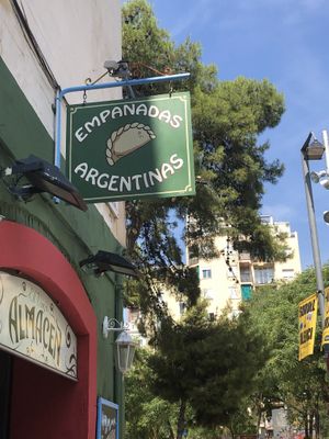 Outside at El Viejo Almacen in Barcelona