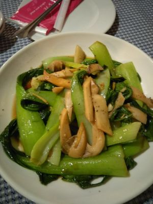 stir fried bok choy and mushroom at Sala in Phan Rang