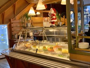 food buffet at Iden in Stuttgart