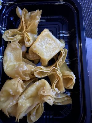 VeganCrab Rangoon  at VeGreen in Duluth