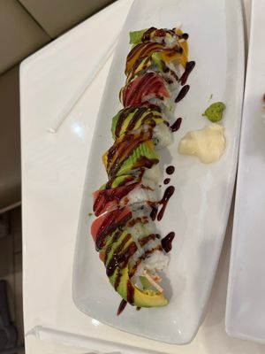 Rainbow roll   at VeGreen in Duluth