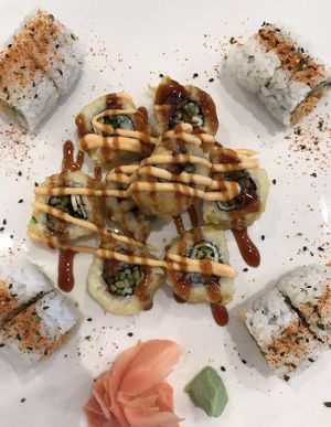 More delicious vegan sushi 😍😍😍 at VeGreen in Duluth