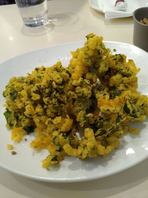 Fried Kale Chips at VeGreen in Duluth