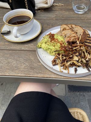 🥑🍄🍞☕️  at Plants by Deliciously Ella in London