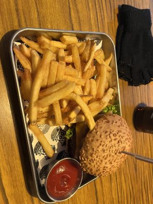 smashhhh burger mit gf brötchen   at Grilly Idol in Hamburg