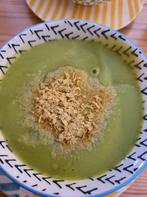 Crema de calabacin, brocoli y espinacas at Vía-Organica in Tenerife