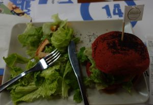 Quinoa&Lentil-Burger at Vegana Burgers - Mercado de Campo de Ouriqu in Lisbon