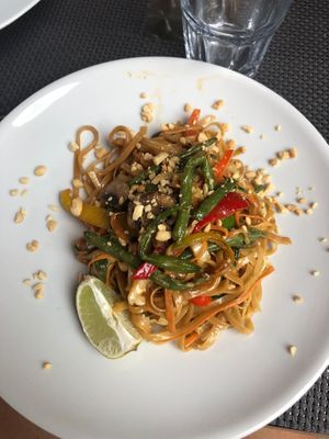 Pad Thai at La Tecia Vegana in Venice