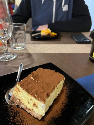 Tiramisu & orange cheesecake at La Tecia Vegana in Venice