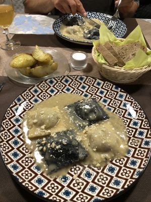 Ravioli and sides   at La Tecia Vegana in Venice