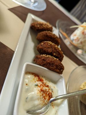 Falafel at La Tecia Vegana in Venice