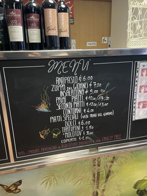 Menú  at La Tecia Vegana in Venice