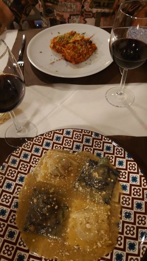 Lasagne (top) was delicious, Ravioli (bottom) was incredible 🤤 at La Tecia Vegana in Venice