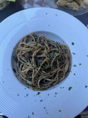 BIGOLI IN SALSA   at La Tecia Vegana in Venice