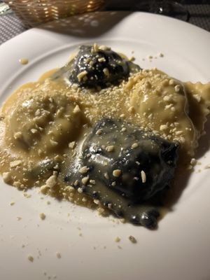 Ravioli ai funghi  at La Tecia Vegana in Venice