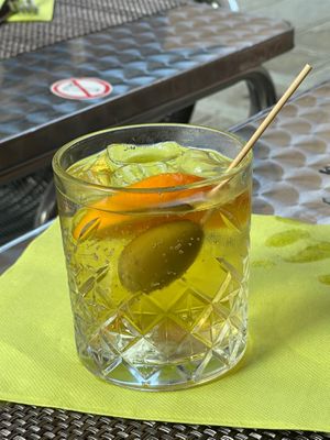 Zero alcohol appertif at La Tecia Vegana in Venice