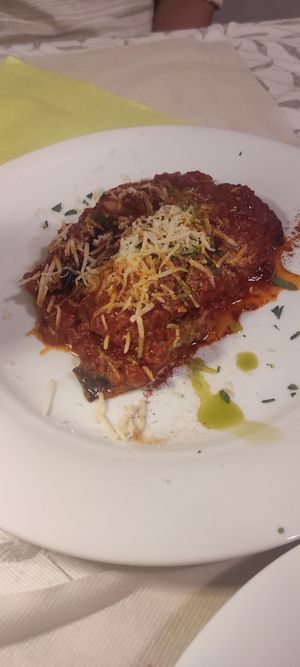 Berenjena a la parmesana at La Tecia Vegana in Venice