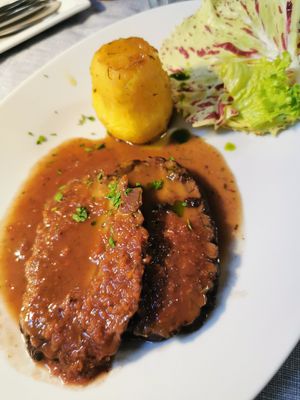 Seitan Roast at La Tecia Vegana in Venice