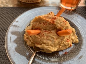 Vegan & Organic Homemade Humus at La Tecia Vegana in Venice
