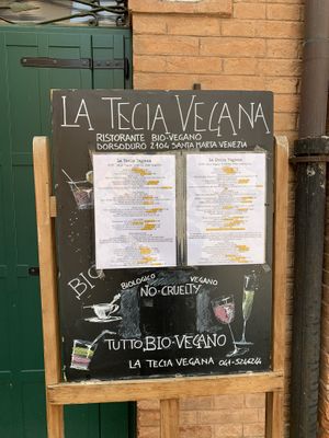 Entrance at La Tecia Vegana in Venice