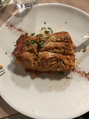 Lasagne (cut up) at La Tecia Vegana in Venice