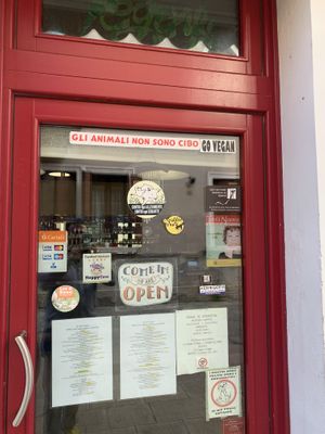 Love the welcoming  at La Tecia Vegana in Venice