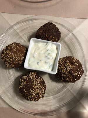 Falafel  at La Tecia Vegana in Venice