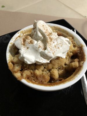 Ginger apple crumble at La Tecia Vegana in Venice