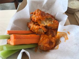 Wings at Kal'ish in Chicago