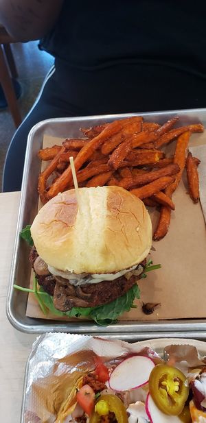 G Burger! at Kal'ish in Chicago