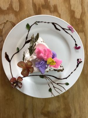 Pastel horneado en el Paraíso Oja Santas. De Plátano con infusión de romero   at Paraíso Vegano in Mexico City