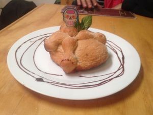 Vegan pan de muerto at Paraíso Vegano in Mexico City
