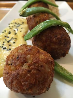 Sweet and sour tempeh balls  at Sopa - Provenca in Barcelona