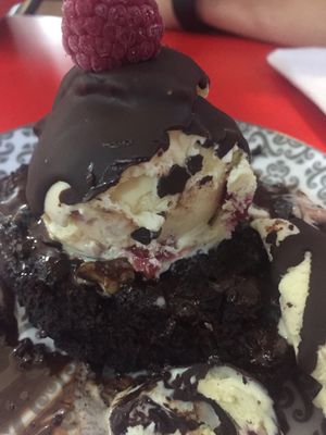 Vegan brownie at Kuky's Place in Zaragoza