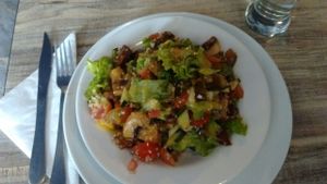 Entree salad at Mestizo Vegano in Bogota