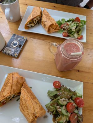 tofu wraps and banana strawberry shake at Osana Wholefood Restaurant in Cairo
