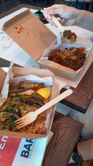 Thai curry and black bean rice boxes at AMS - LEON in Schiphol