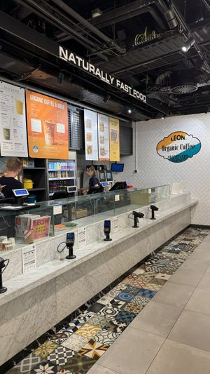 Local  at AMS - LEON in Schiphol