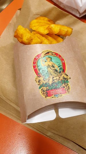 Fries at AMS - LEON in Schiphol