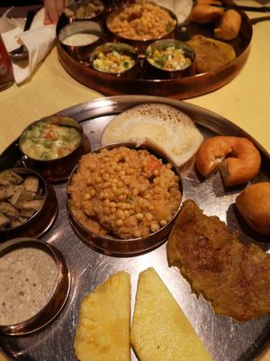 Brunch immer Sonntags at Copper Bowl in Esslingen