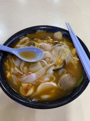 Tom Yum soup, added kway tiao (duper good!) at Heart of Vegetarian 德兴 in Northeast Singapore